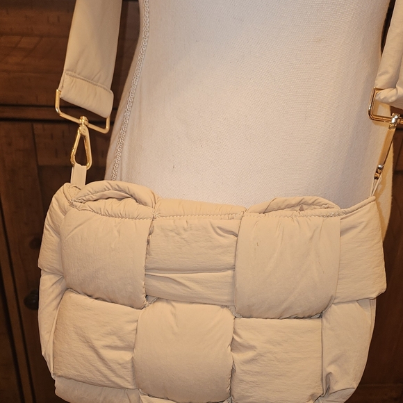 Beige Quilted Shoulder Bag - Picture 4 of 8